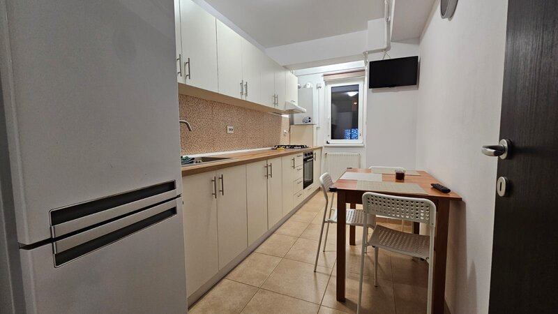 Trapezului, 10min. metrou 1 Decembrie centrala loc parcare, mobilat, utilat