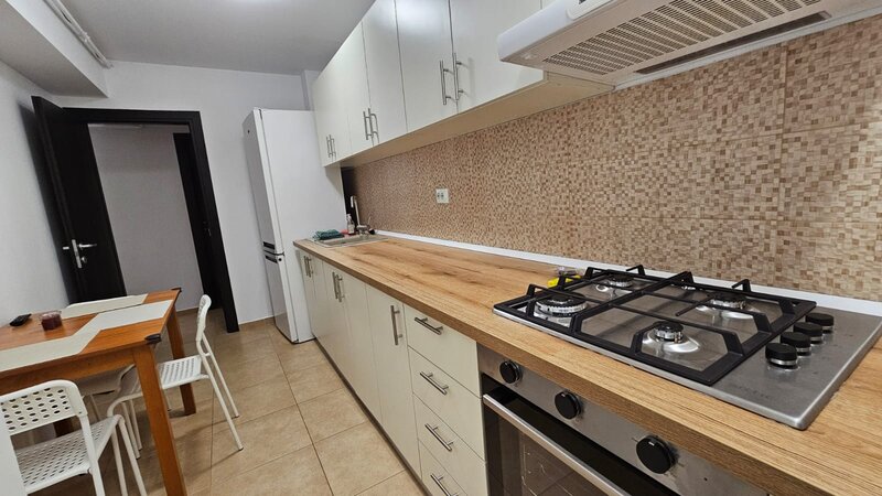 Trapezului, 10min. metrou 1 Decembrie centrala loc parcare, mobilat, utilat