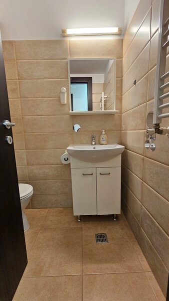 Trapezului, 10min. metrou 1 Decembrie centrala loc parcare, mobilat, utilat